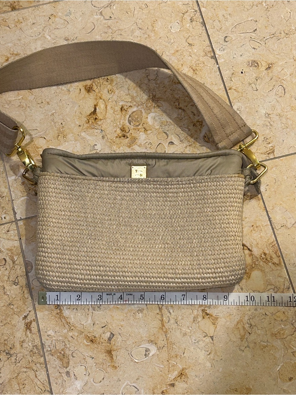 THINK ROYLN Beige Straw Blend Crossbody with Wide Strap One Size - Picture 4 of 12